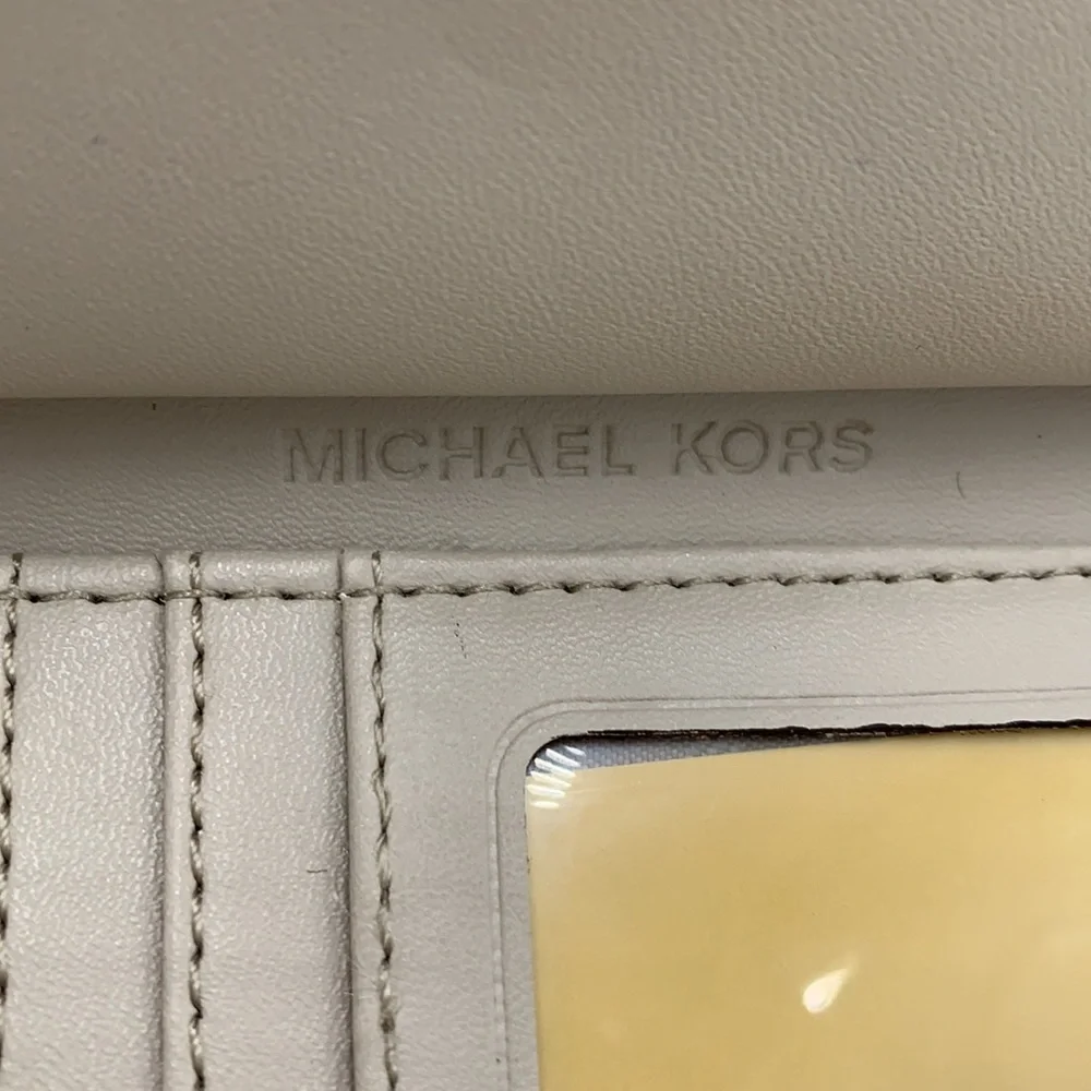 MICHAEL KORS LARGE DOUBLE ZIP WRISTLET LIGHT SAND MULTI COLOR